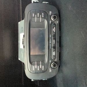 2015-2016 Factory in dash Car AM/FM Sirius Satellite Radio for a Kia Soul